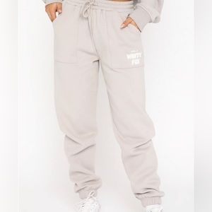 White Fox Offstage Sweatpants in Moon Size Small! Tags is off, never been worn!